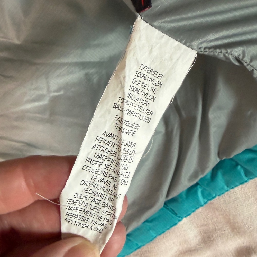 L.L.Bean PrimaLoft Packaway Vest S Teal‎ Quilted Outdoor Hiking Travel Gorpcore - Picture 9 of 10